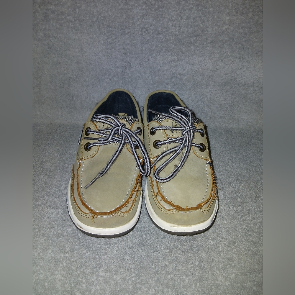 Tan and Blue Moccasins with Breathable Fabric and Cushioned Design